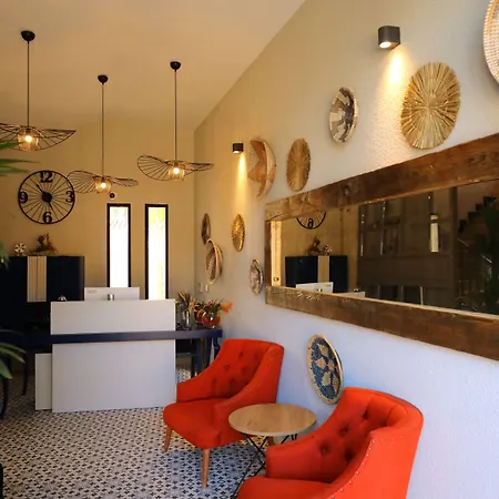 Ariel Oda ve Kahvaltı